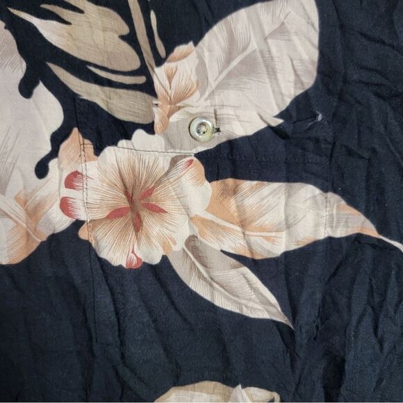 Holland America Line Mens Hawaiian Shirt XLarge Black Beige Floral Collar Pocket - Picture 5 of 12